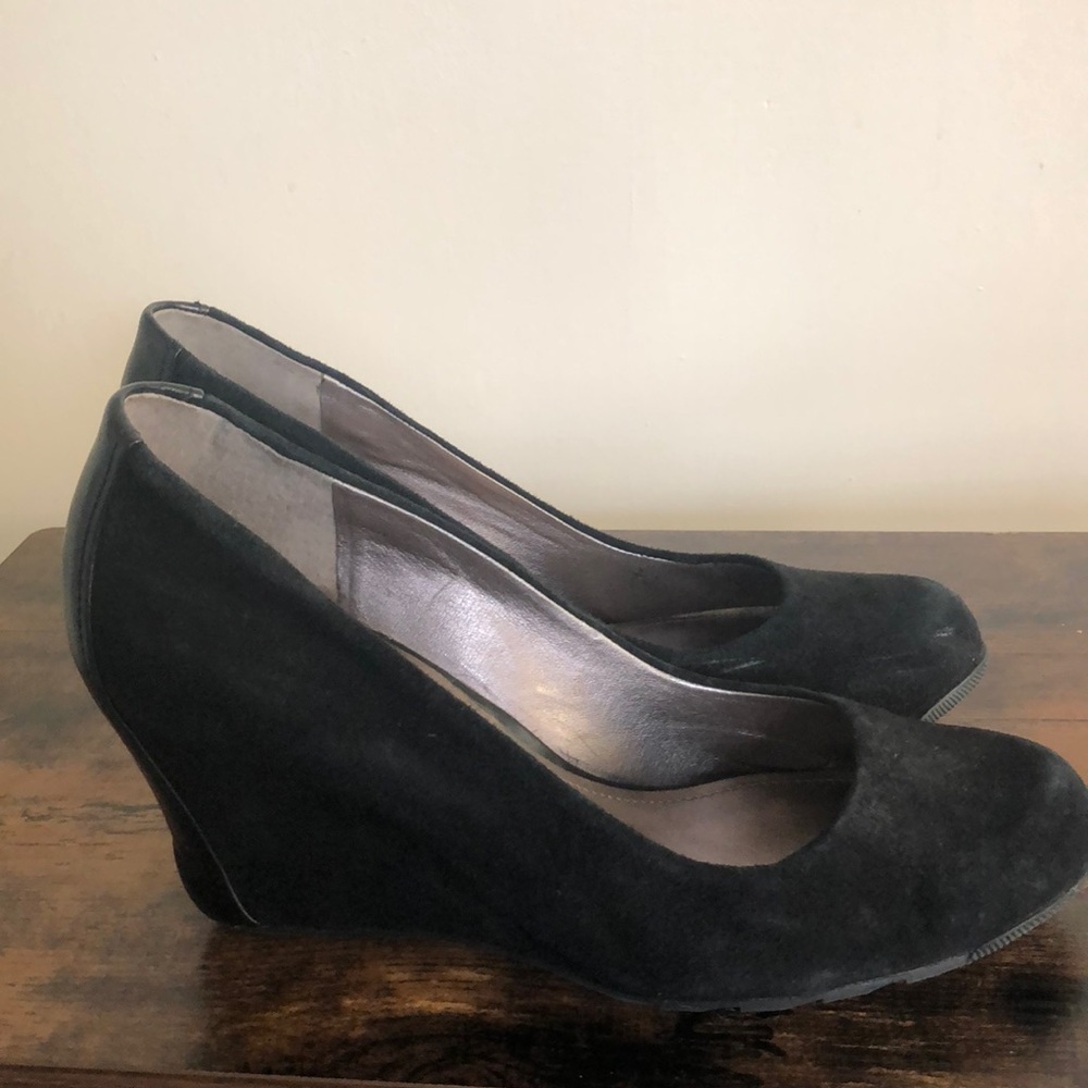 Kenneth Cole Reaction Wedges